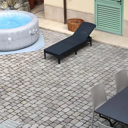 Дом отдыха Panoramic Between Lucca And Florence Пеша