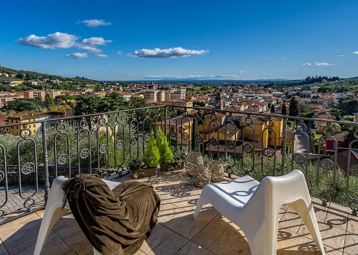 Panoramic Between Lucca And Florence * פשיה